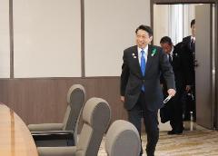 服部知事の写真