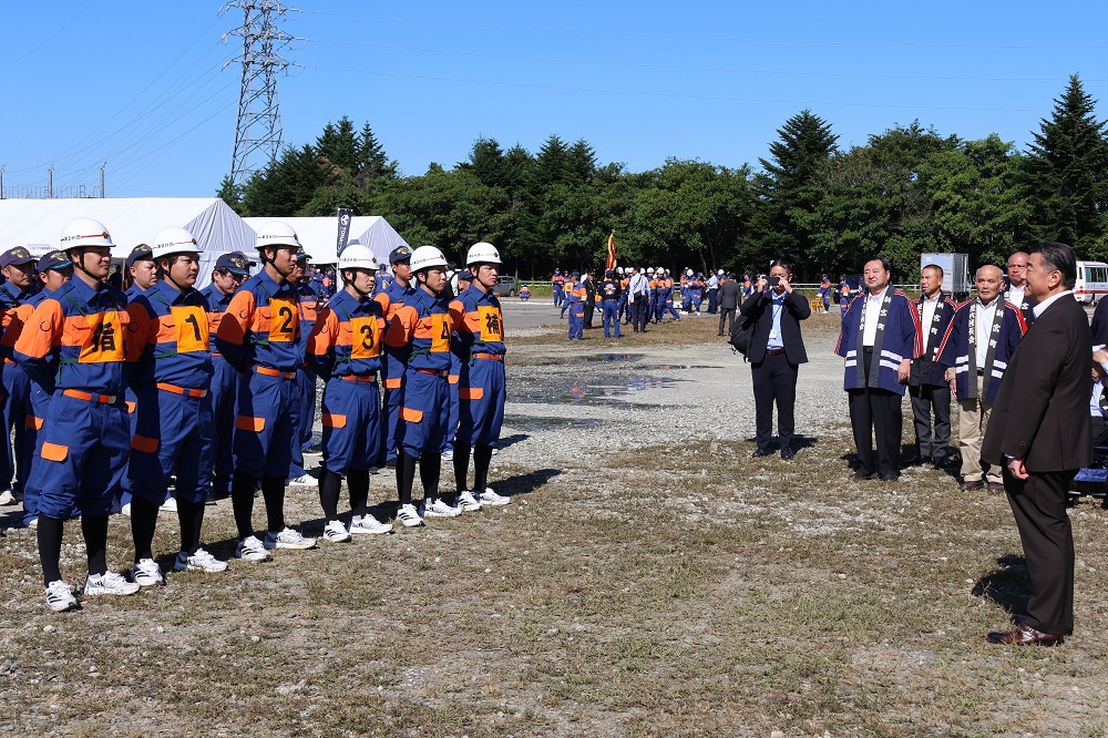 全国消防操法大会に出場する選手を激励する桐島町長
