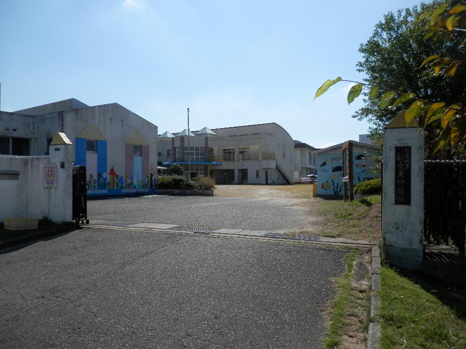 正門から見た新宮東幼稚園