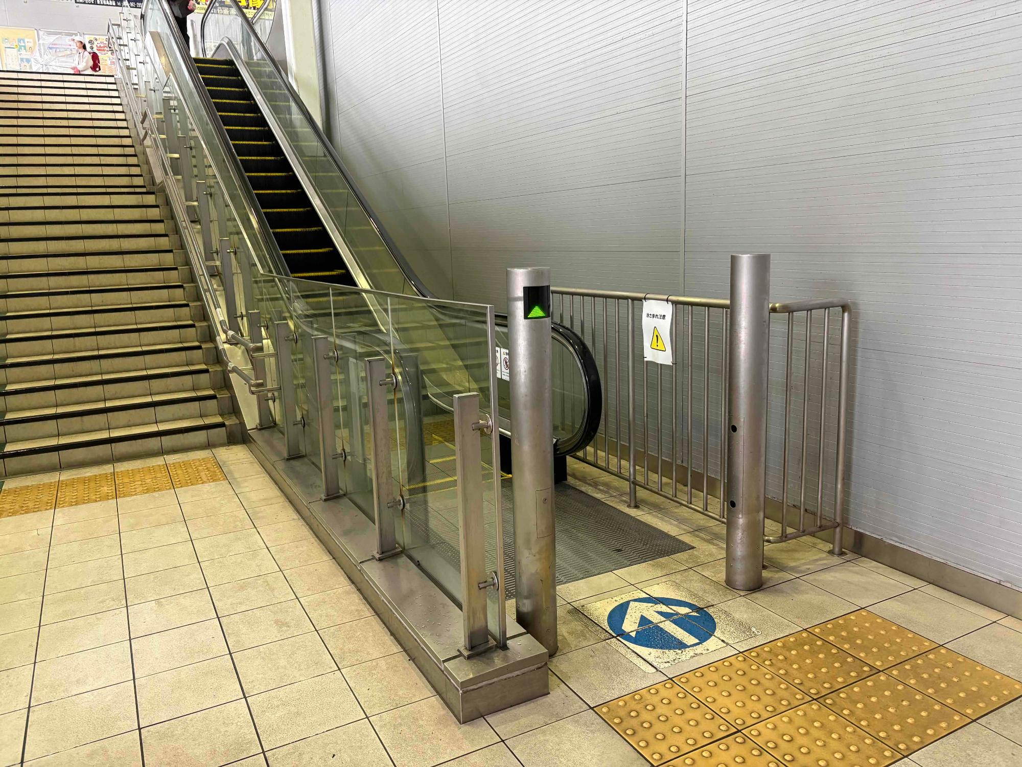 エスカレーター写真