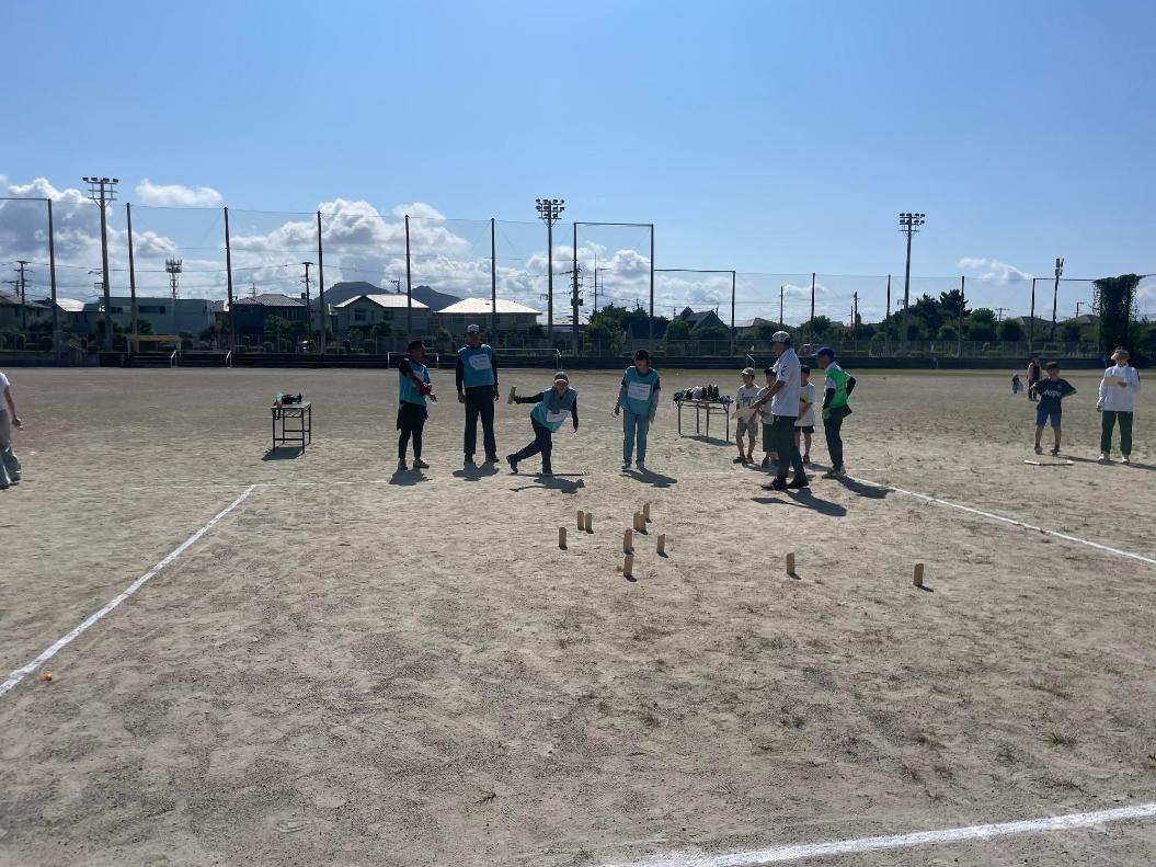 モルックを楽しむ参加者