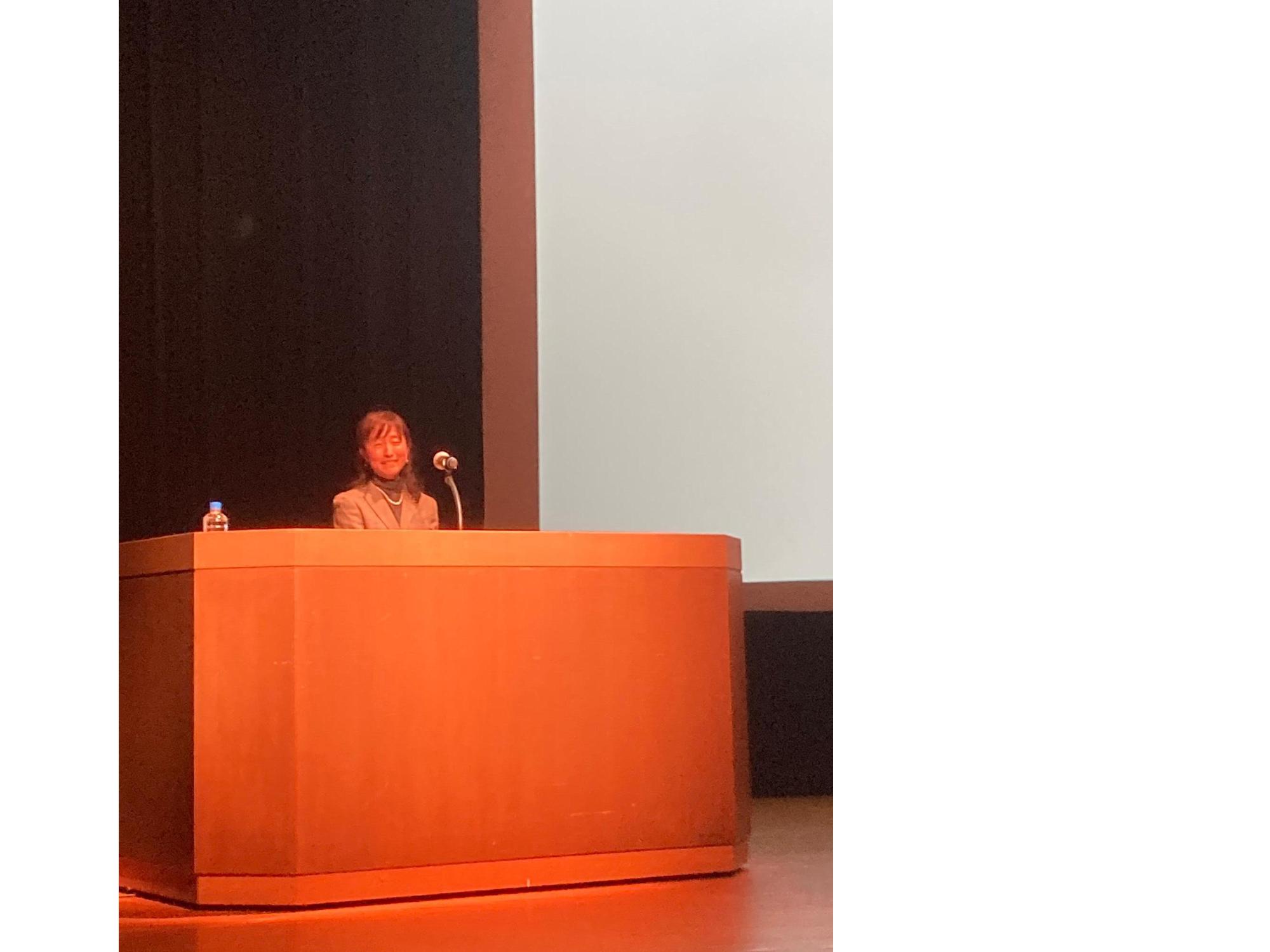 講演される道下様