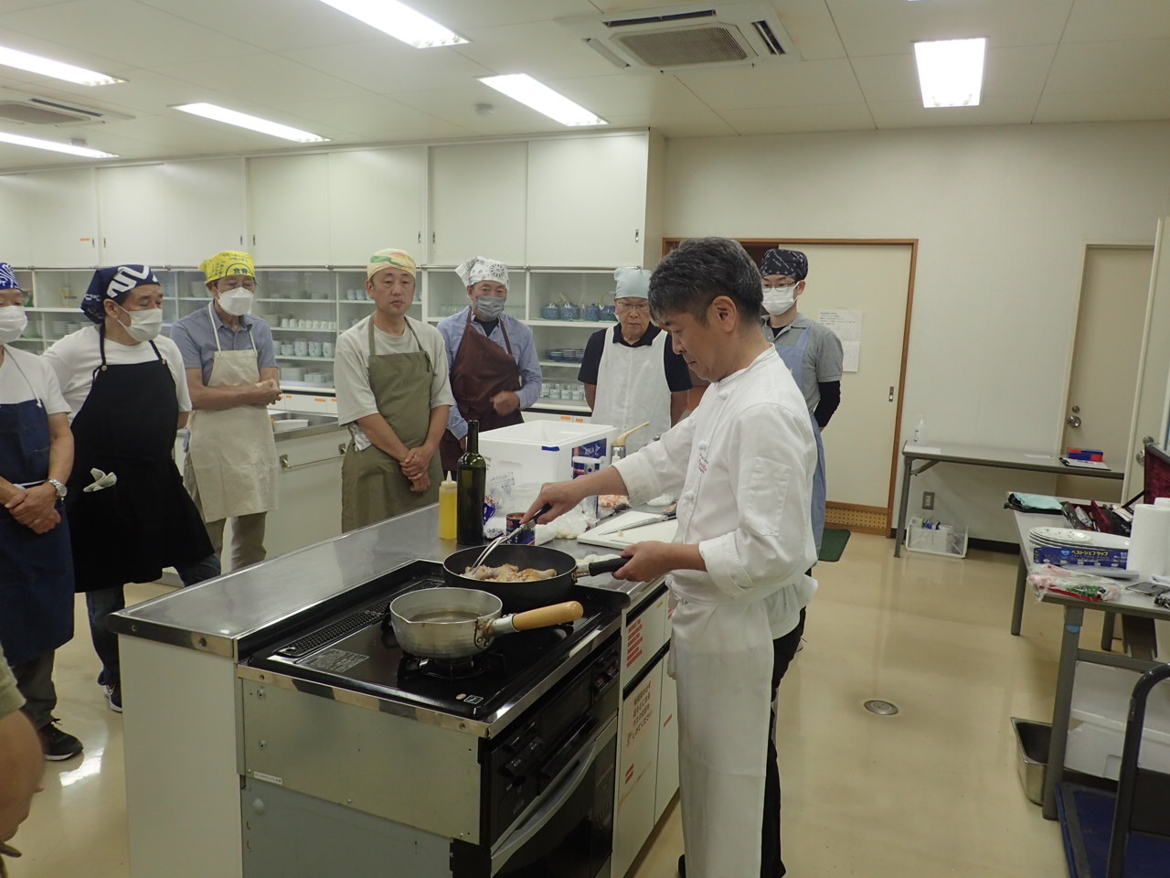 シェフが料理をしている様子